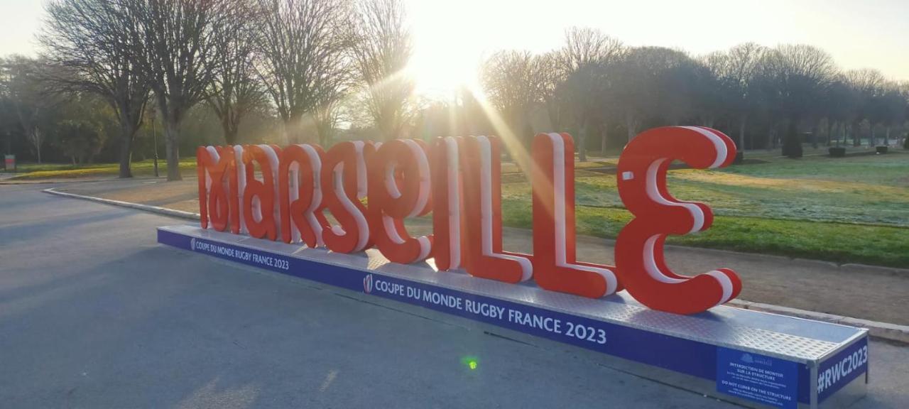 **** Roy D Espagne, Up To 7 People, View In Safe **** * Marseille