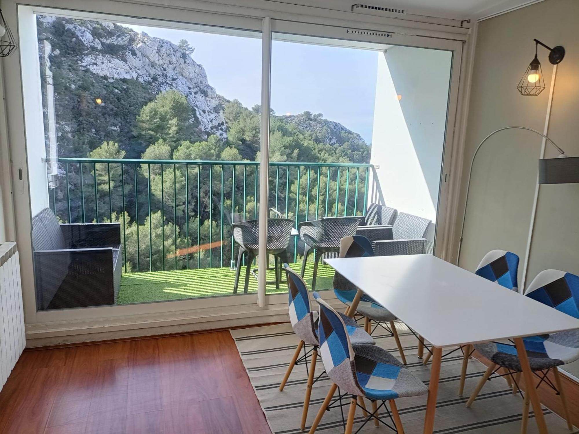 Vue Et Montagne Dans Parc Du Roy D'espagne, Up To 7 People Apartment Marseille