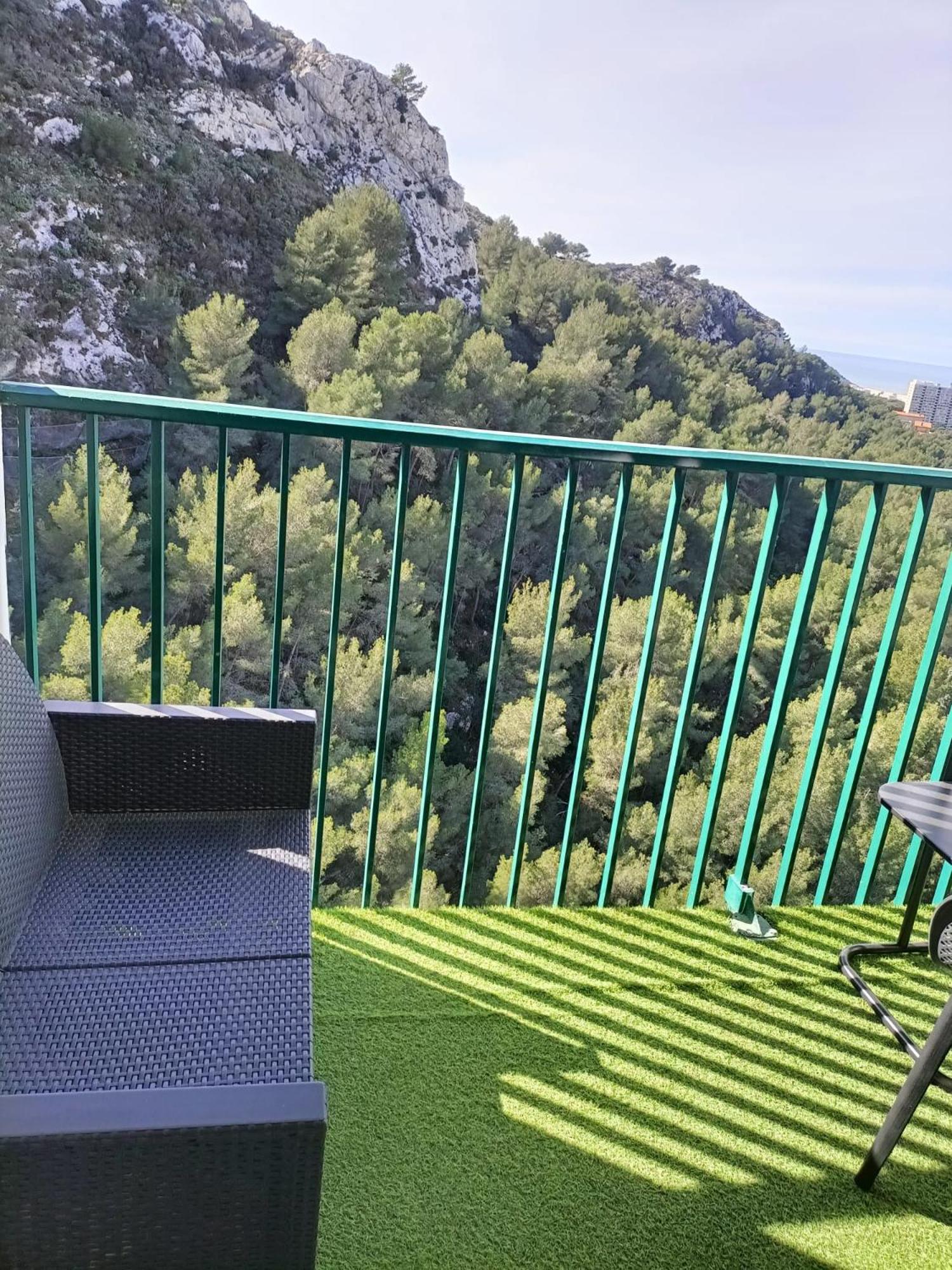 Vue Et Montagne Dans Parc Du Roy D'espagne, Up To 7 People Apartment Marseille